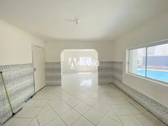 Casa com 1459m² 7 quartos e 6 banheiros, para alugar, no bairro Centro em Itajaí
