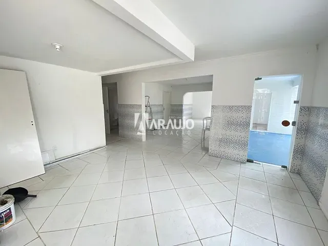 Casa com 1459m² 7 quartos e 6 banheiros, para alugar, no bairro Centro em Itajaí