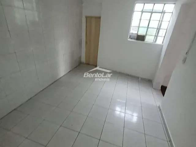 Casa com 20m² 1 quarto e 1 banheiro, para alugar, no bairro Jardim São Silvestre em São Paulo