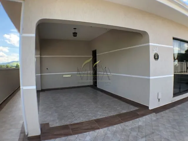 Casa com 400m² 3 quartos e 3 banheiros, à venda, no bairro Jardim Capuava I em Piracaia