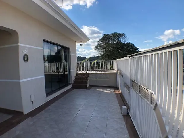Casa com 400m² 3 quartos e 3 banheiros, à venda, no bairro Jardim Capuava I em Piracaia
