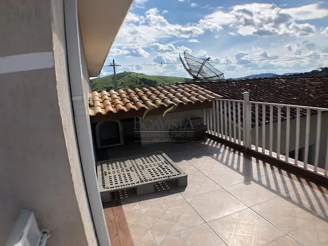 Casa com 400m² 3 quartos e 3 banheiros, à venda, no bairro Jardim Capuava I em Piracaia