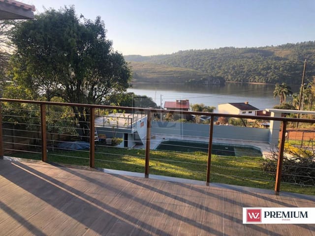 Casa com 1000m² 3 quartos e 3 banheiros, à venda, no bairro Itaiacoca em Ponta Grossa