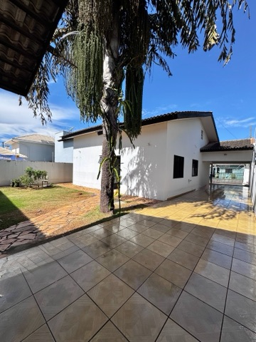 Casa com 370m² 3 quartos e 3 banheiros, à venda, no bairro Residencial das Acácias em Nova Mutum