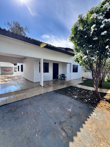 Casa com 370m² 3 quartos e 3 banheiros, à venda, no bairro Residencial das Acácias em Nova Mutum
