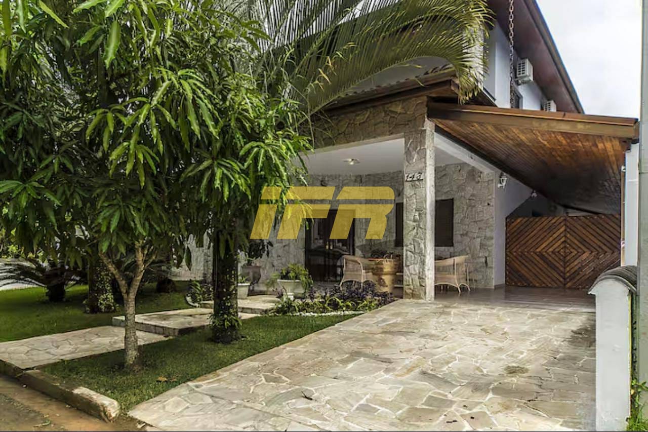 Casa, 6 quartos, 440 m² - Foto 1