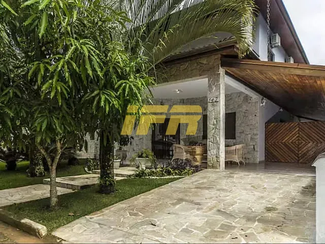 Casa com 450m² 6 quartos e 4 banheiros, à venda, no bairro Horto Florestal em Ubatuba