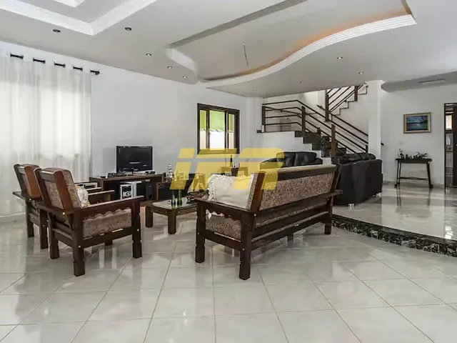 Casa com 450m² 6 quartos e 4 banheiros, à venda, no bairro Horto Florestal em Ubatuba