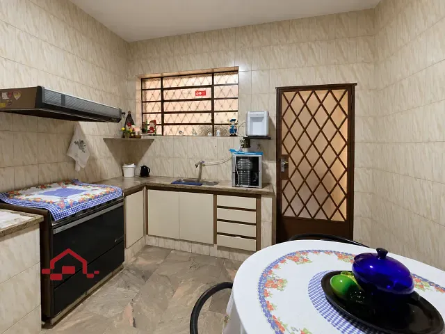 Casa 3 quartos e 3 banheiros, à venda, no bairro Prado em Belo Horizonte