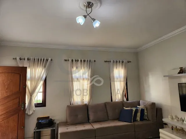 Casa com 250m² 3 quartos e 2 banheiros, à venda, no bairro Jardim das Tulipas em Holambra