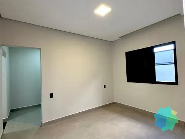 Casa com 180m², à venda, no bairro Jardim Guarujá em Salto