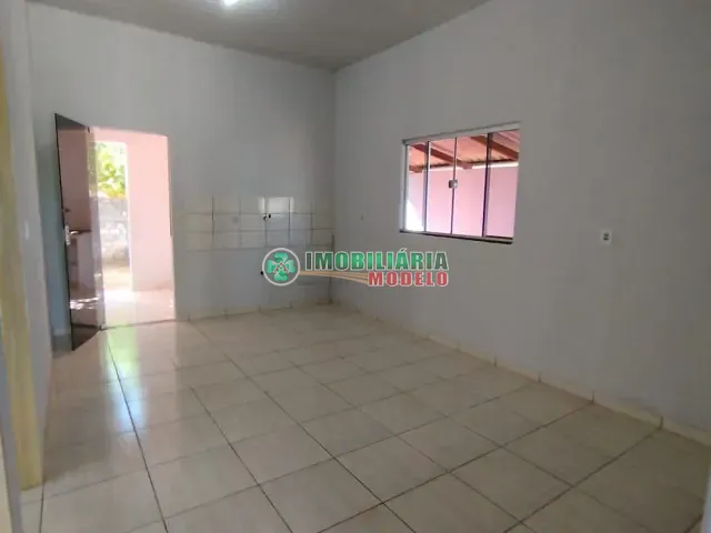Casa 2 quartos e 1 banheiro, para alugar, no bairro Nova Canarana em Canarana