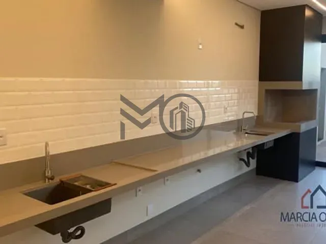 Casa com 300m² 3 quartos e 4 banheiros, à venda, no bairro Jardim Itália em Cuiabá