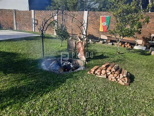 Casa com 2000m² 4 quartos e 4 banheiros, à venda, no bairro Recanto De Portugal em Pelotas