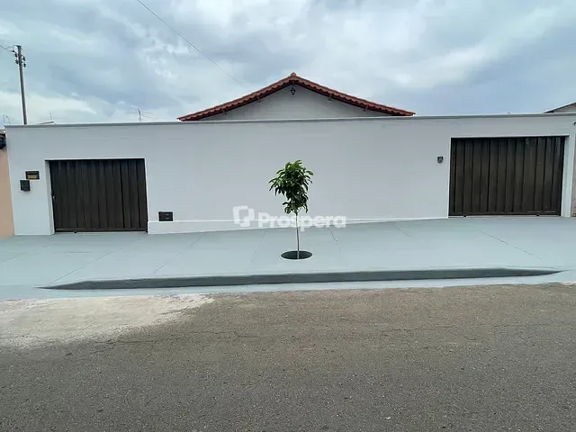 Casa com 470m² 4 quartos e 3 banheiros, à venda, no bairro Jardim Luz em Aparecida de Goiânia