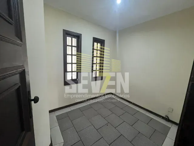 Casa com 495m² 6 quartos e 5 banheiros, para alugar, no bairro Parque Jardim Europa em Bauru