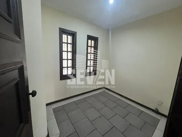 Casa com 495m² 6 quartos e 5 banheiros, para alugar, no bairro Parque Jardim Europa em Bauru