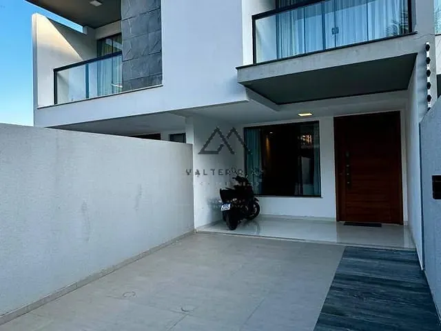 Casa 3 quartos e 2 banheiros, à venda, no bairro Nossa Senhora da Vitória em Ilhéus