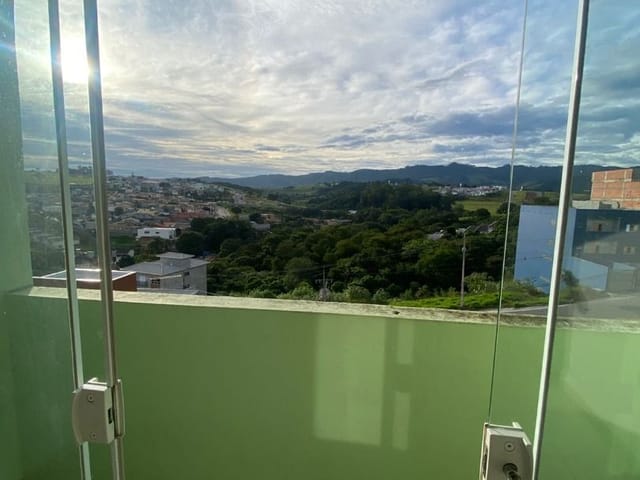 Casa com 300m² 3 quartos e 1 banheiro, à venda, no bairro Ponte Nova em Extrema