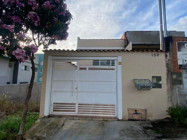 Casa com 300m² 3 quartos e 1 banheiro, à venda, no bairro Ponte Nova em Extrema