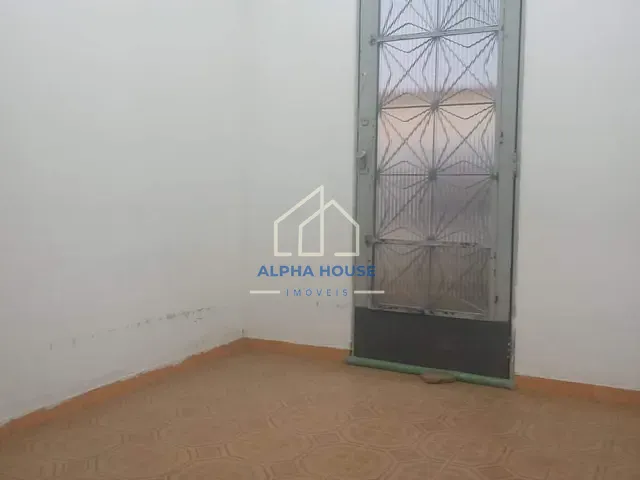 Casa com 360m² 3 quartos e 2 banheiros, à venda, no bairro Santana em Pindamonhangaba