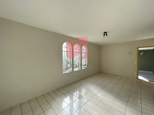 Casa 3 quartos e 1 banheiro, à venda, no bairro Jardim Carlos Gomes em Pirassununga