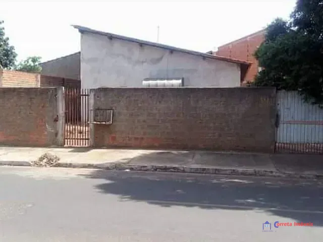 Casa à venda, no bairro Jardim Dourados em Três Lagoas