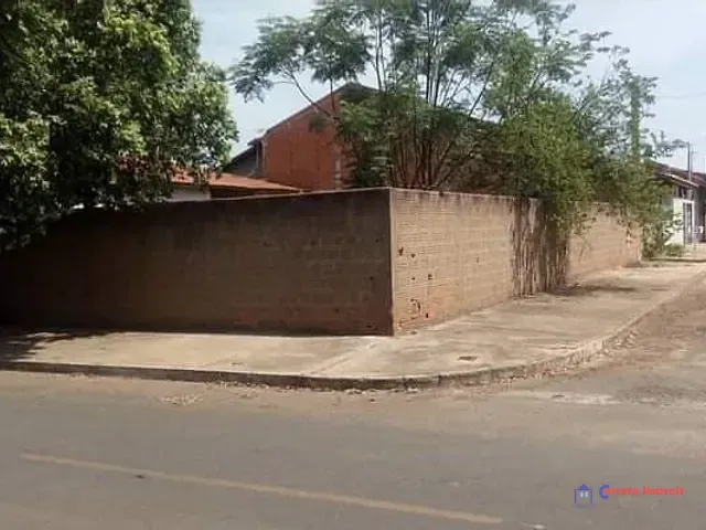 Casa à venda, no bairro Jardim Dourados em Três Lagoas