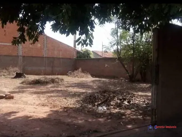 Casa à venda, no bairro Jardim Dourados em Três Lagoas