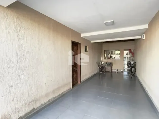 Casa com 158m² 3 quartos e 2 banheiros, à venda, no bairro Jardim Santo Eduardo em Rolândia