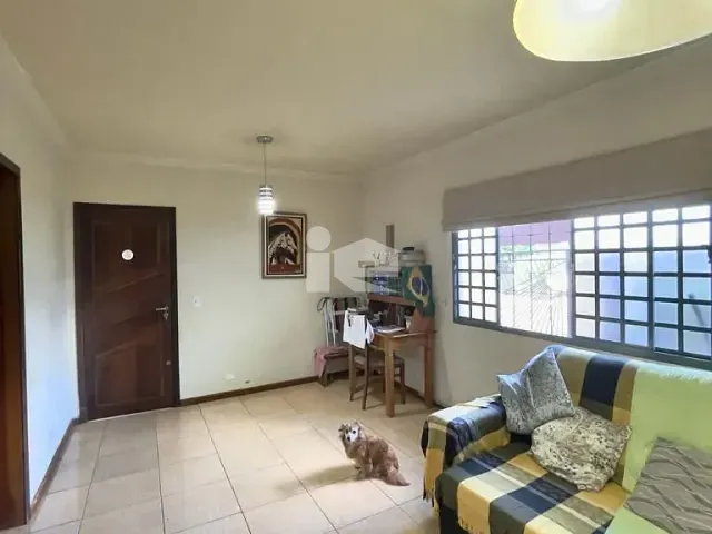 Casa com 158m² 3 quartos e 2 banheiros, à venda, no bairro Jardim Santo Eduardo em Rolândia
