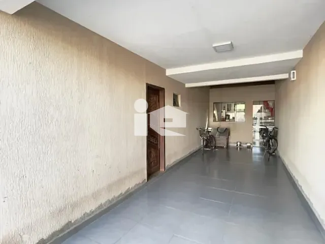 Casa com 158m² 3 quartos e 2 banheiros, à venda, no bairro Jardim Santo Eduardo em Rolândia