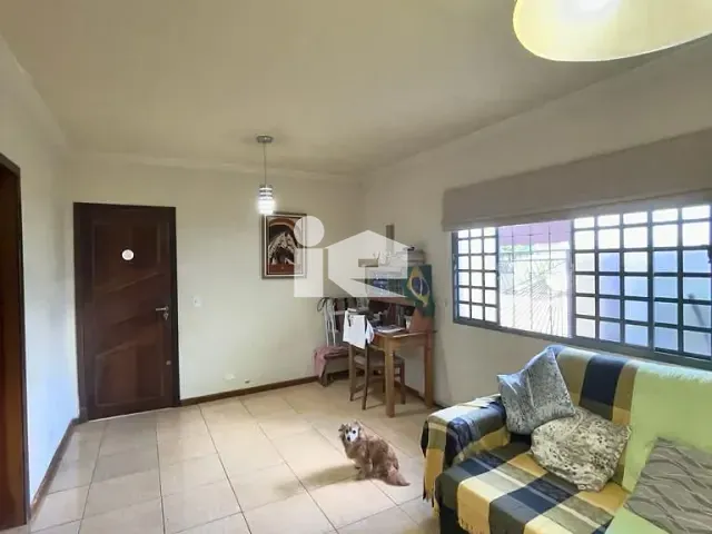 Casa com 158m² 3 quartos e 2 banheiros, à venda, no bairro Jardim Santo Eduardo em Rolândia