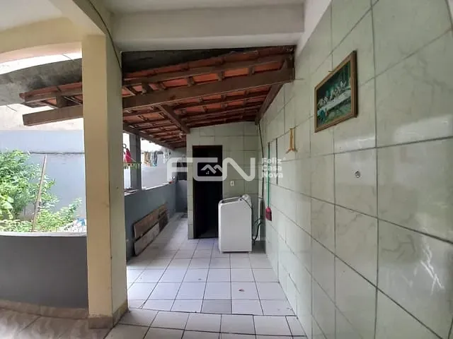 Casa com 220m² 3 quartos e 3 banheiros, à venda, no bairro Gleba C em Camaçari