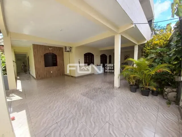 Casa com 220m² 3 quartos e 3 banheiros, à venda, no bairro Gleba C em Camaçari