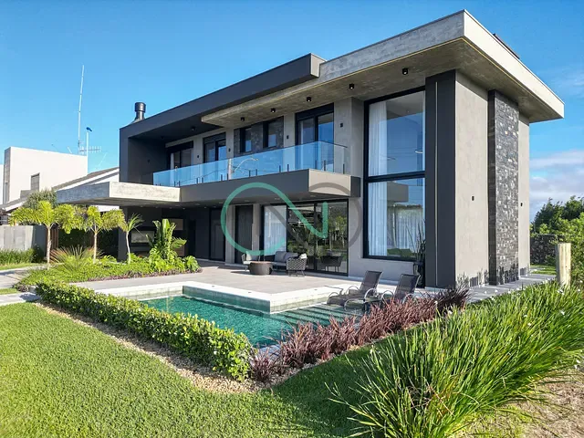 Casa com 636m² 4 quartos e 5 banheiros, à venda, no bairro Atlântida-Sul em Xangri-Lá
