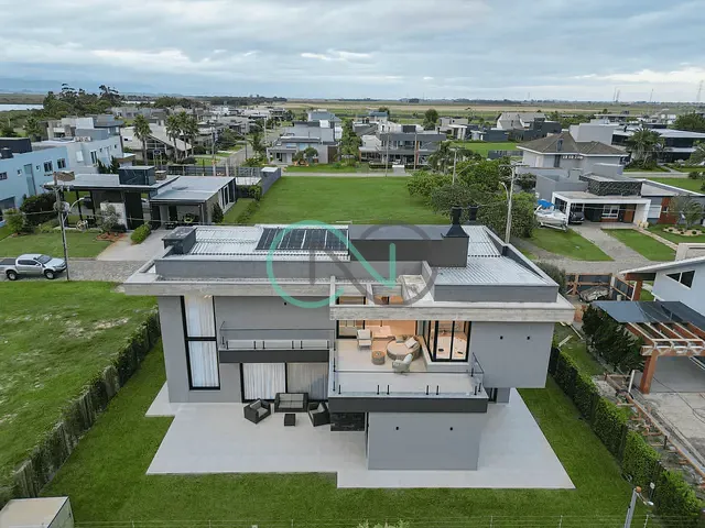 Casa com 636m² 4 quartos e 5 banheiros, à venda, no bairro Atlântida-Sul em Xangri-Lá