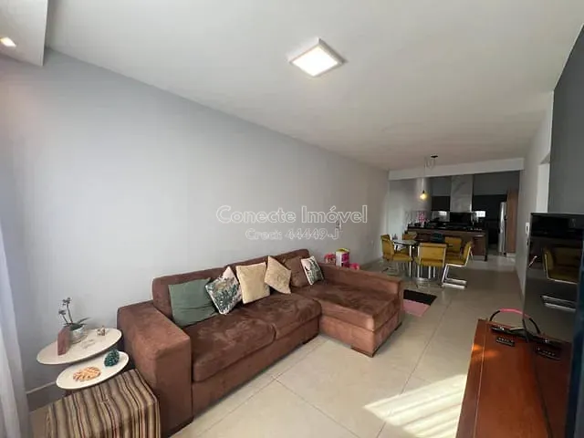 Casa com 146m² 2 quartos e 2 banheiros, à venda ou para alugar, no bairro Condomínio Vila das Tulipas em Holambra