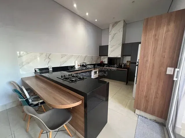 Casa com 146m² 2 quartos e 2 banheiros, à venda ou para alugar, no bairro Condomínio Vila das Tulipas em Holambra