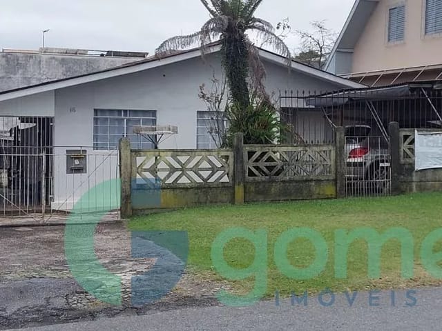 Casa com 420m² 3 quartos e 2 banheiros, à venda, no bairro Mossunguê em Curitiba
