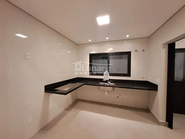 Casa com 303m² 3 quartos e 4 banheiros, à venda, no bairro Fazenda Rodeio em Mogi das Cruzes