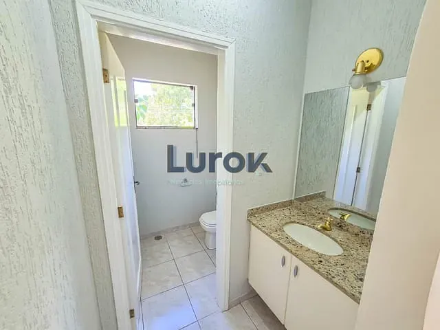 Casa com 580m² 3 quartos e 5 banheiros, para alugar, no bairro Condomínio Residencial Portal do Quiririm em Valinhos