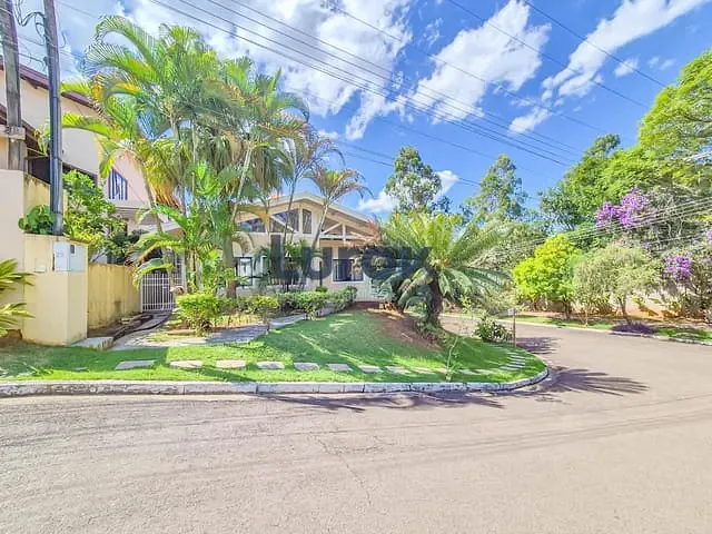 Casa com 580m² 3 quartos e 5 banheiros, para alugar, no bairro Condomínio Residencial Portal do Quiririm em Valinhos