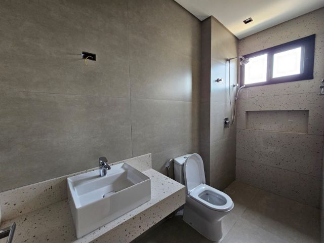 Casa com 467m² 4 quartos e 5 banheiros, à venda, no bairro Jardins de Monet Residence em Maringá