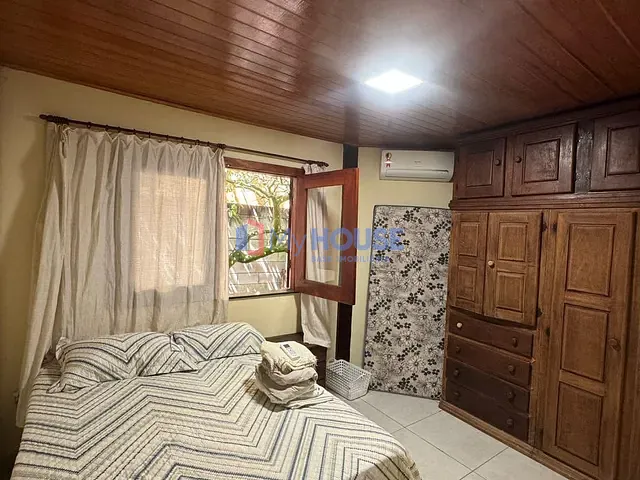 Casa 4 quartos e 4 banheiros, à venda, no bairro Olivença em Ilhéus