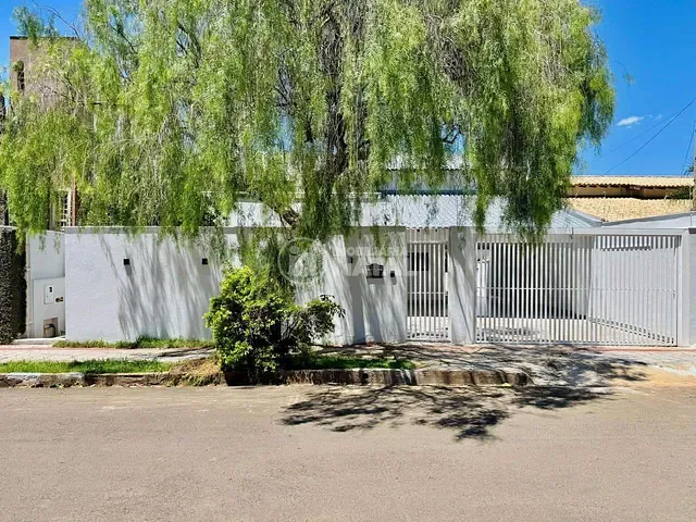 Casa com 500m² 6 quartos e 6 banheiros, à venda, no bairro Mediterrâneo em Londrina