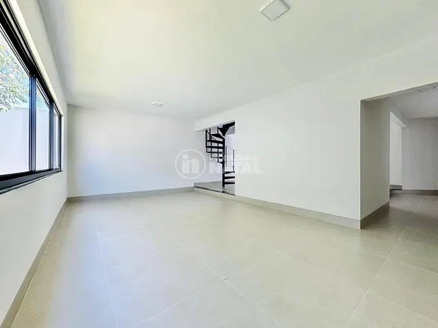 Casa com 500m² 6 quartos e 6 banheiros, à venda, no bairro Mediterrâneo em Londrina