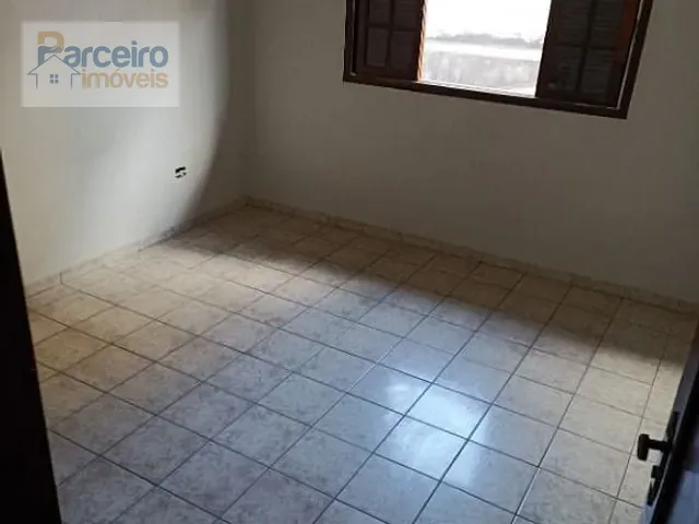 Casa com 250m² 3 quartos e 1 banheiro, à venda, no bairro Jardim Brasília (Zona Leste) em São Paulo