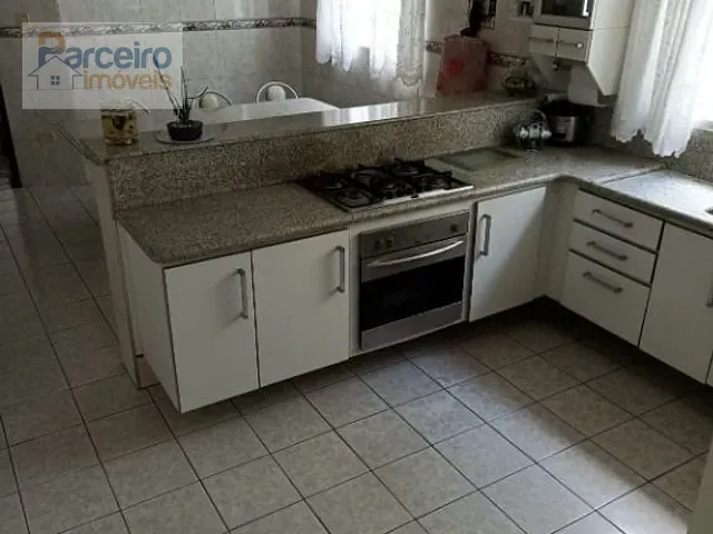 Casa com 250m² 3 quartos e 1 banheiro, à venda, no bairro Jardim Brasília (Zona Leste) em São Paulo