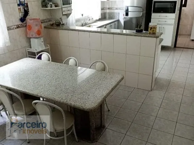Casa com 250m² 3 quartos e 1 banheiro, à venda, no bairro Jardim Brasília (Zona Leste) em São Paulo